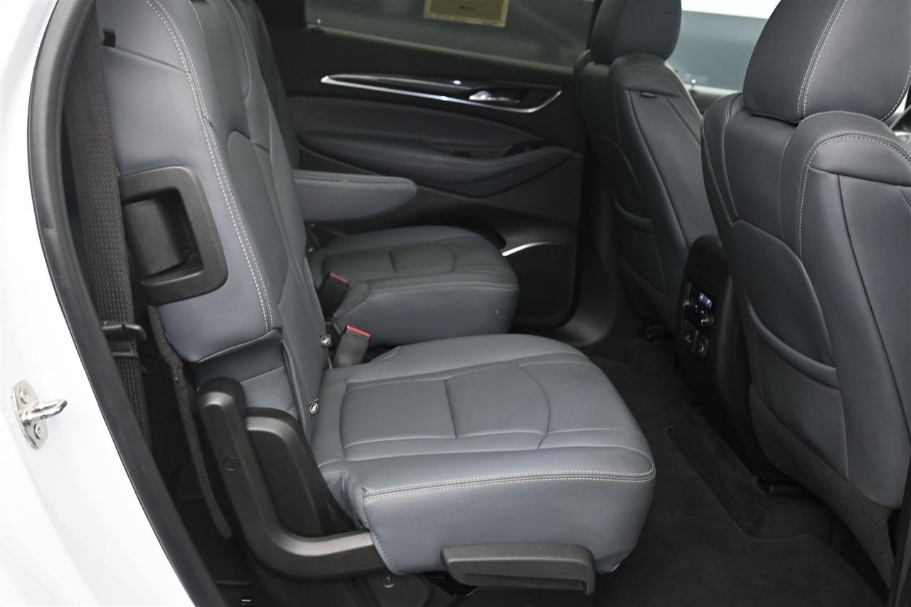Buick Enclave Essence AWD 2021