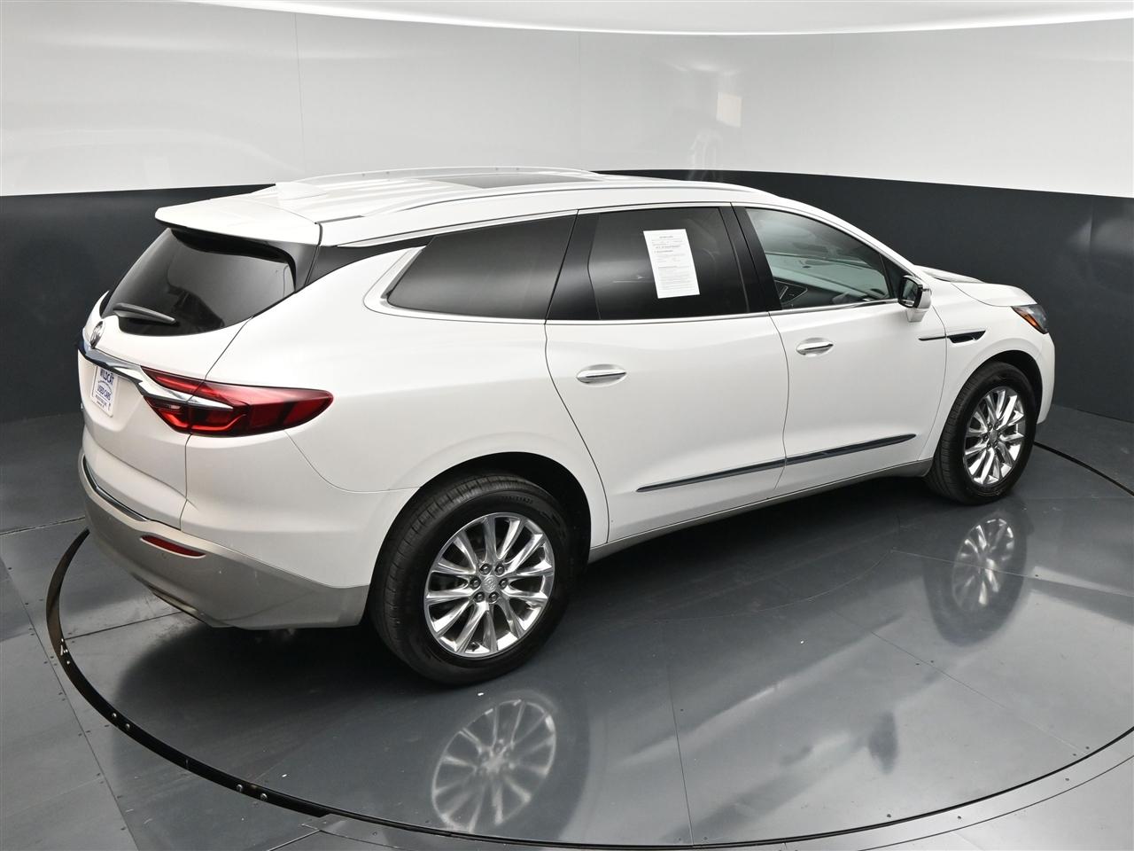 Buick Enclave Essence AWD 2021