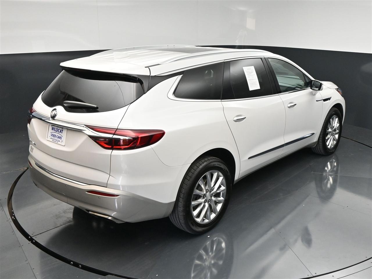 Buick Enclave Essence AWD 2021