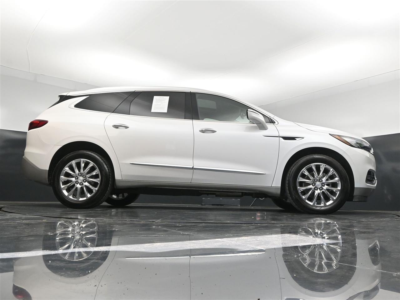 Buick Enclave Essence AWD 2021