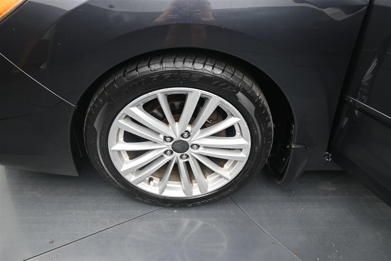 Subaru Impreza Limited 4-Door+S/R 2013