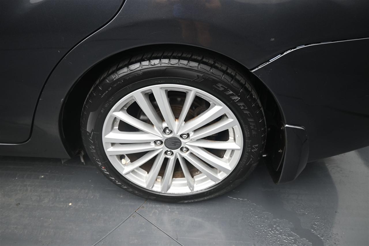 Subaru Impreza Limited 4-Door+S/R 2013