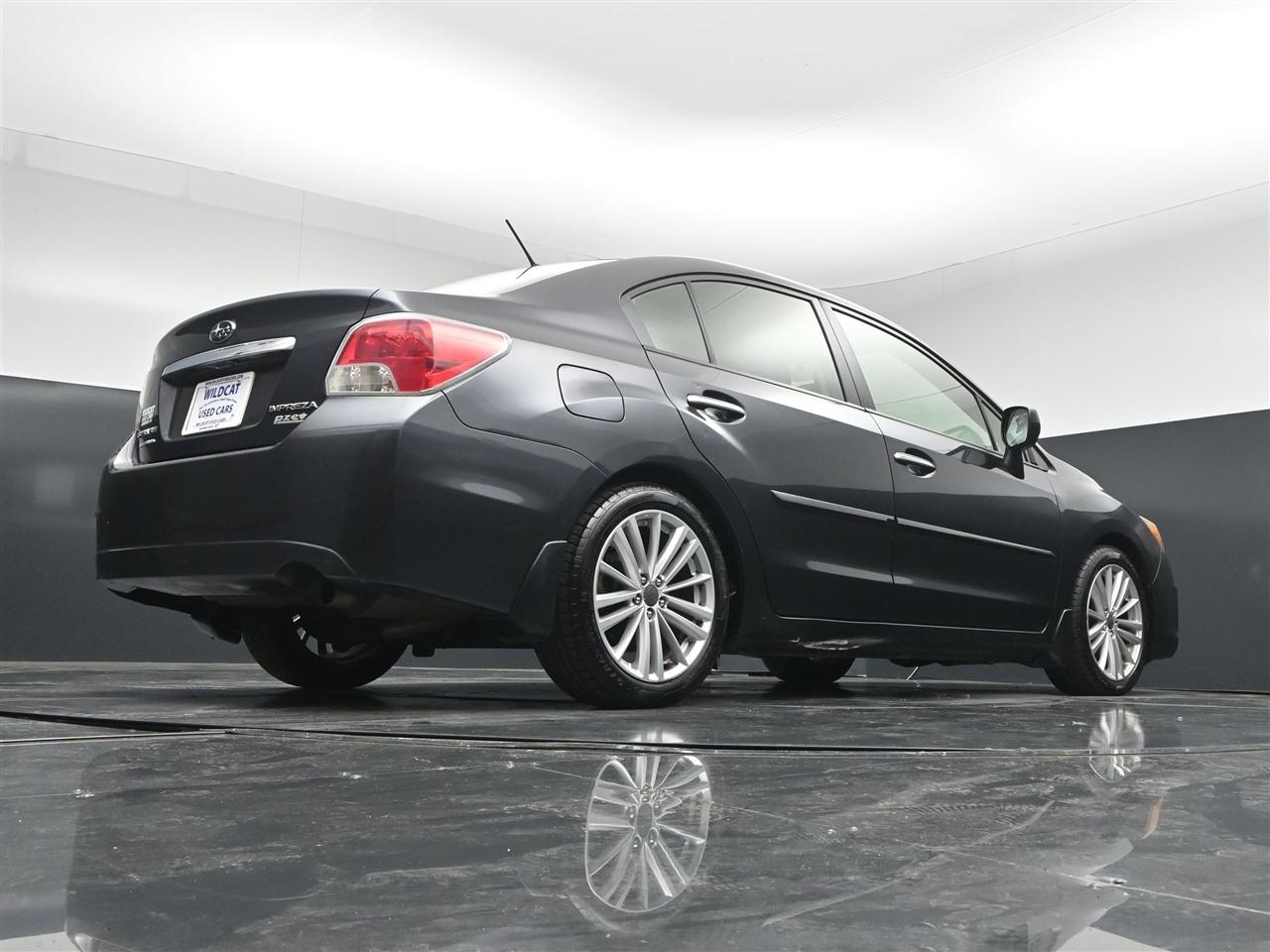 Subaru Impreza Limited 4-Door+S/R 2013