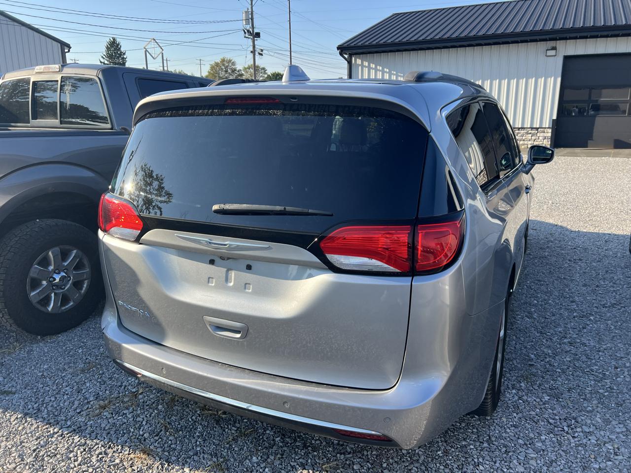 Chrysler Pacifica Touring-L 2017