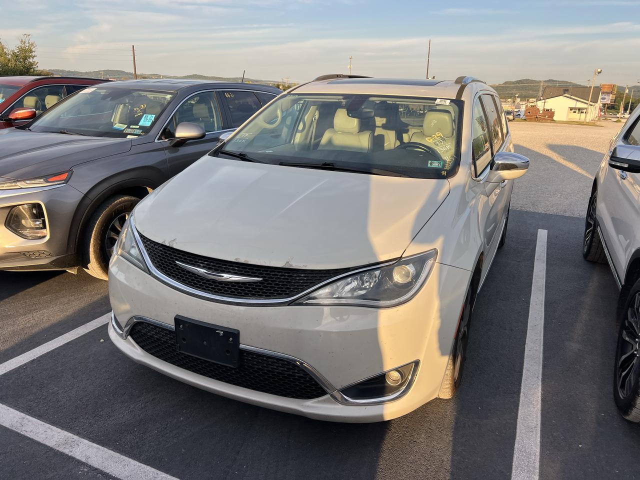 Chrysler Pacifica Limited 2017