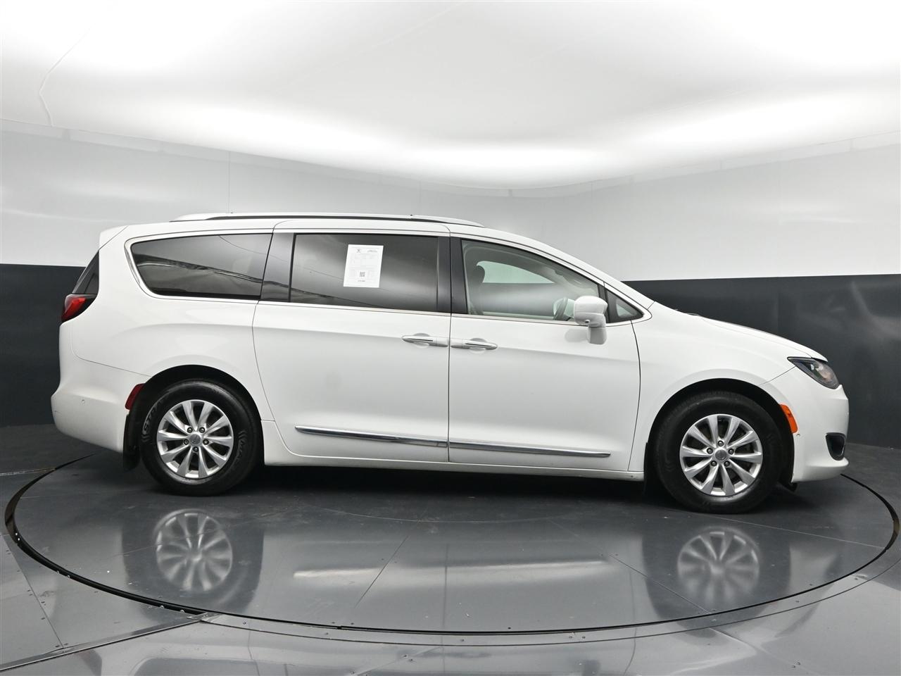 Chrysler Pacifica Touring-L 2018