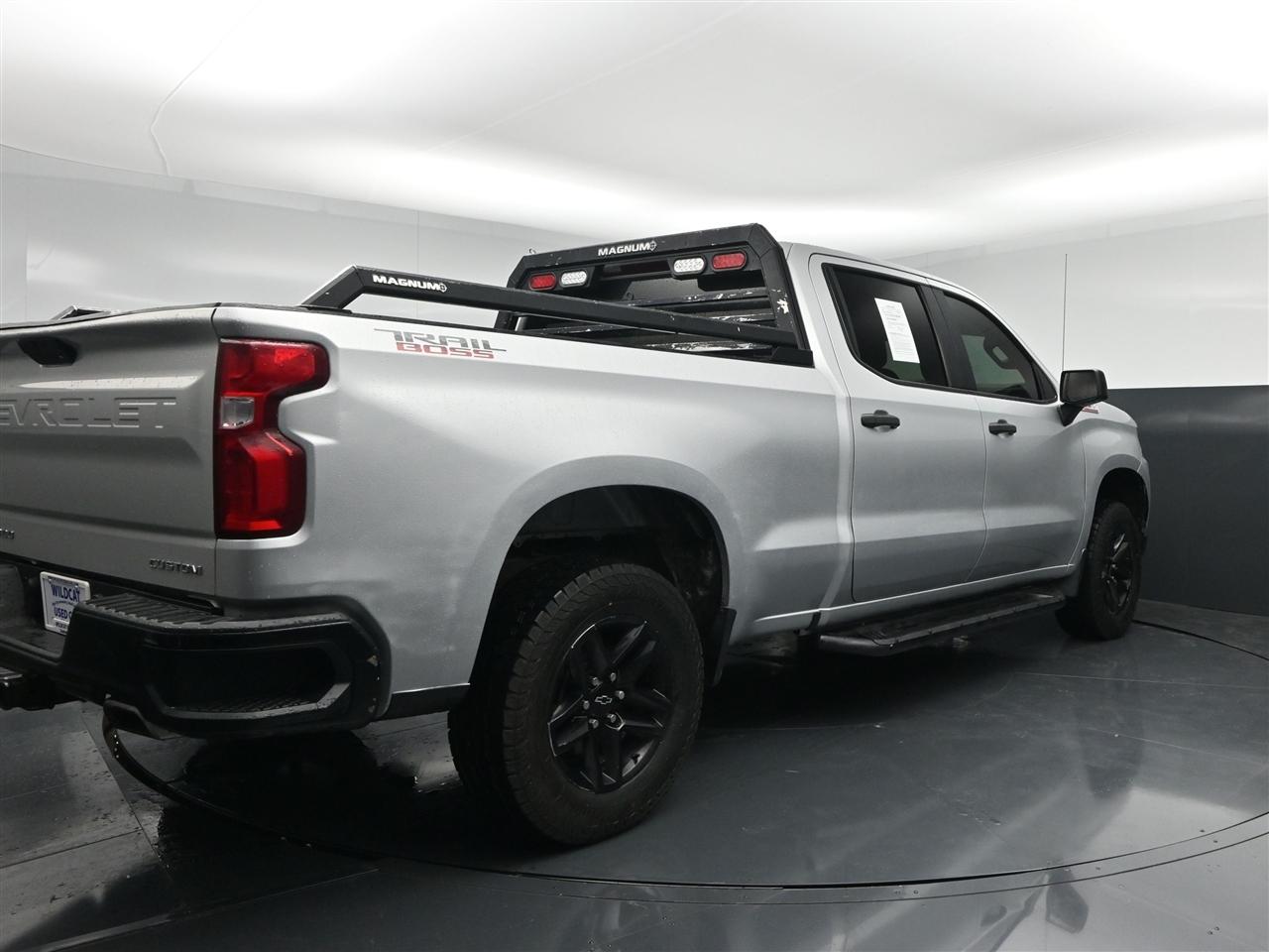 Chevrolet Silverado 1500 Custom Trail Boss Crew Cab Long Box 4WD 2019