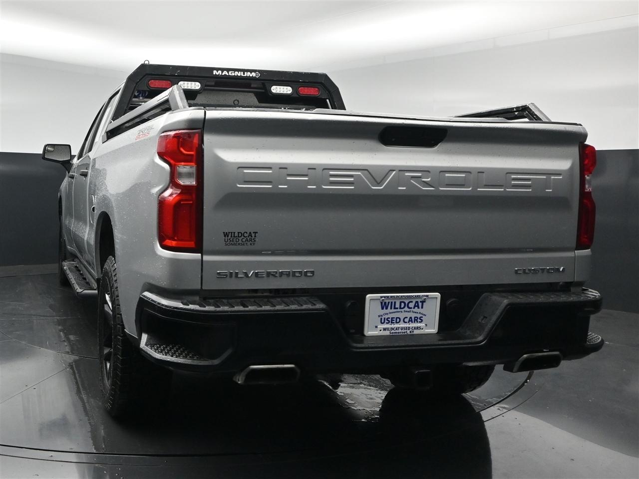 Chevrolet Silverado 1500 Custom Trail Boss Crew Cab Long Box 4WD 2019