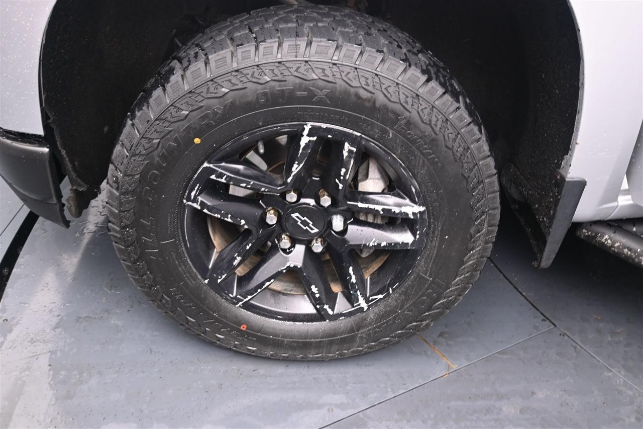 Chevrolet Silverado 1500 Custom Trail Boss Crew Cab Long Box 4WD 2019
