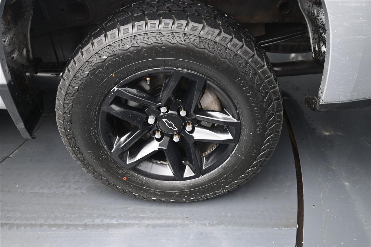 Chevrolet Silverado 1500 Custom Trail Boss Crew Cab Long Box 4WD 2019
