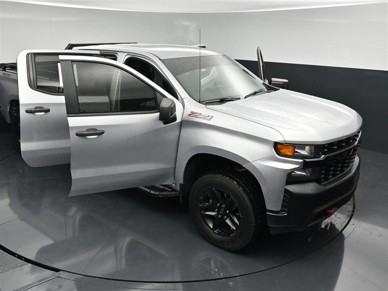 Chevrolet Silverado 1500 Custom Trail Boss Crew Cab Long Box 4WD 2019