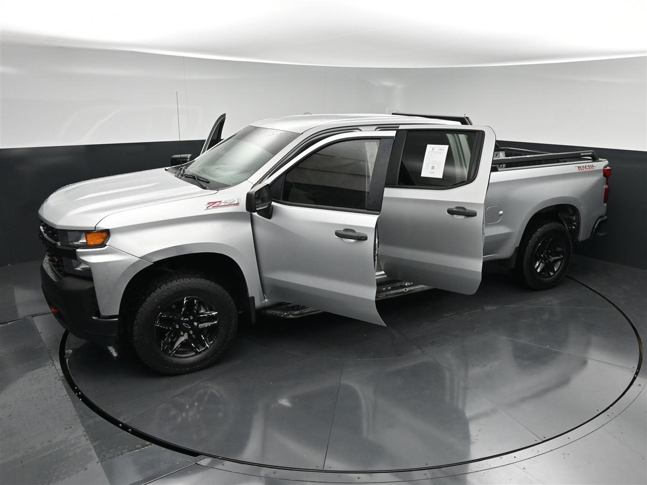 Chevrolet Silverado 1500 Custom Trail Boss Crew Cab Long Box 4WD 2019