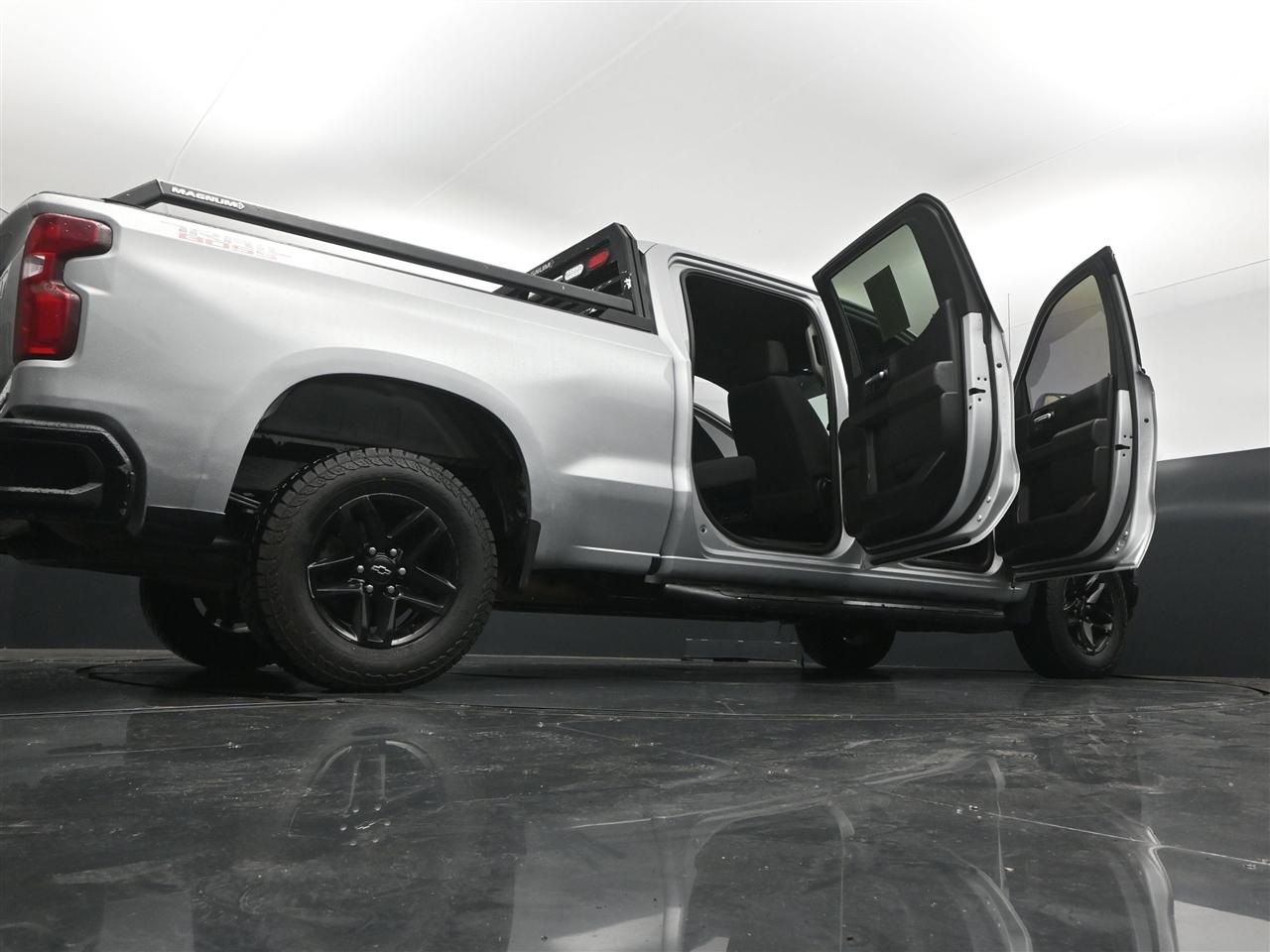 Chevrolet Silverado 1500 Custom Trail Boss Crew Cab Long Box 4WD 2019