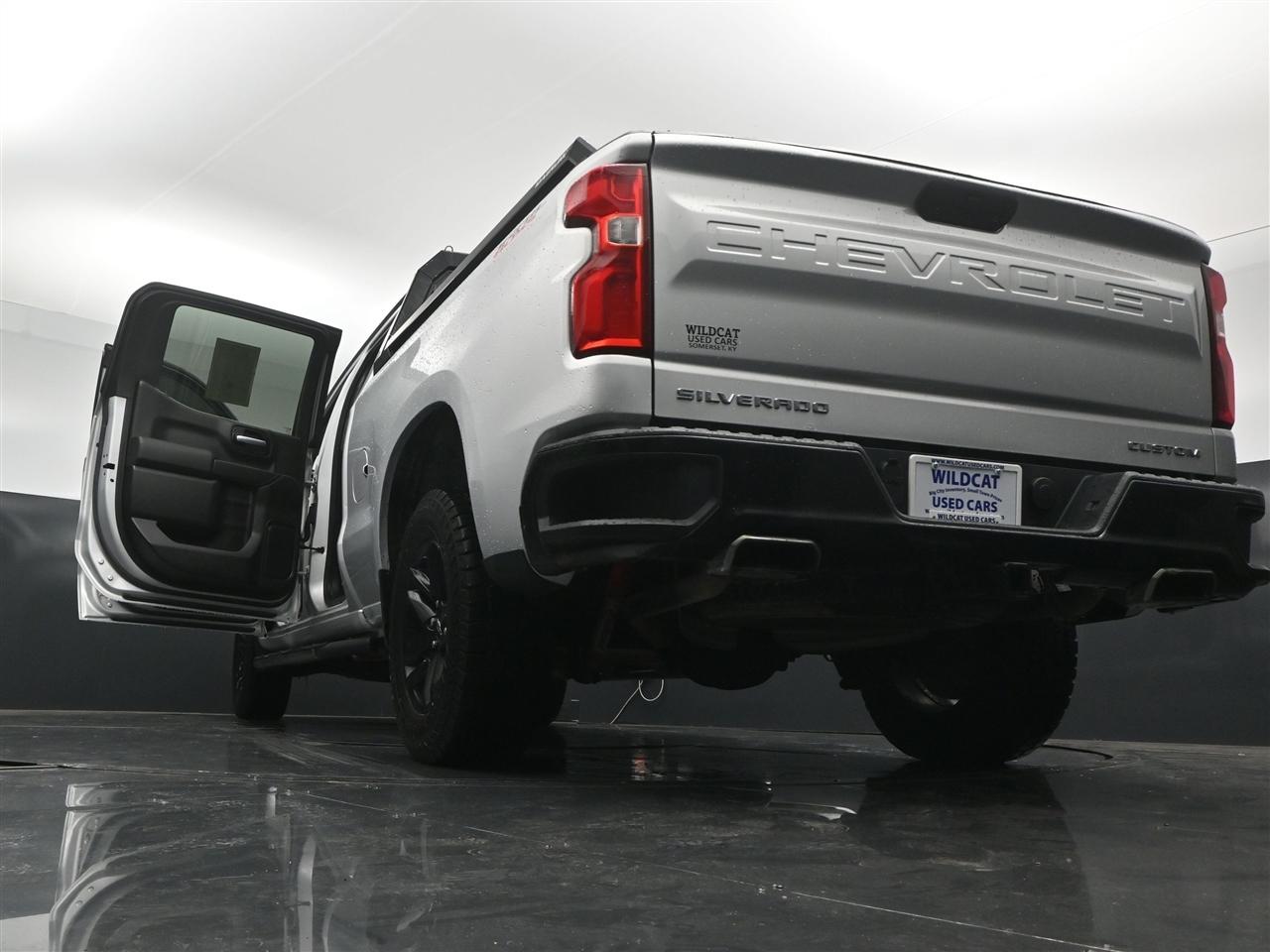 Chevrolet Silverado 1500 Custom Trail Boss Crew Cab Long Box 4WD 2019