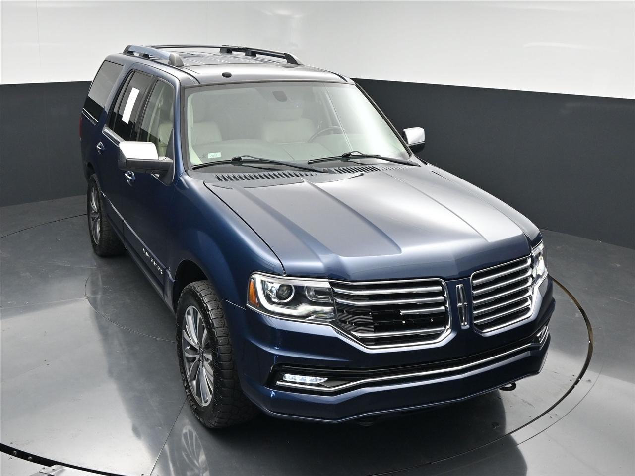 Lincoln Navigator Select 4WD 2017
