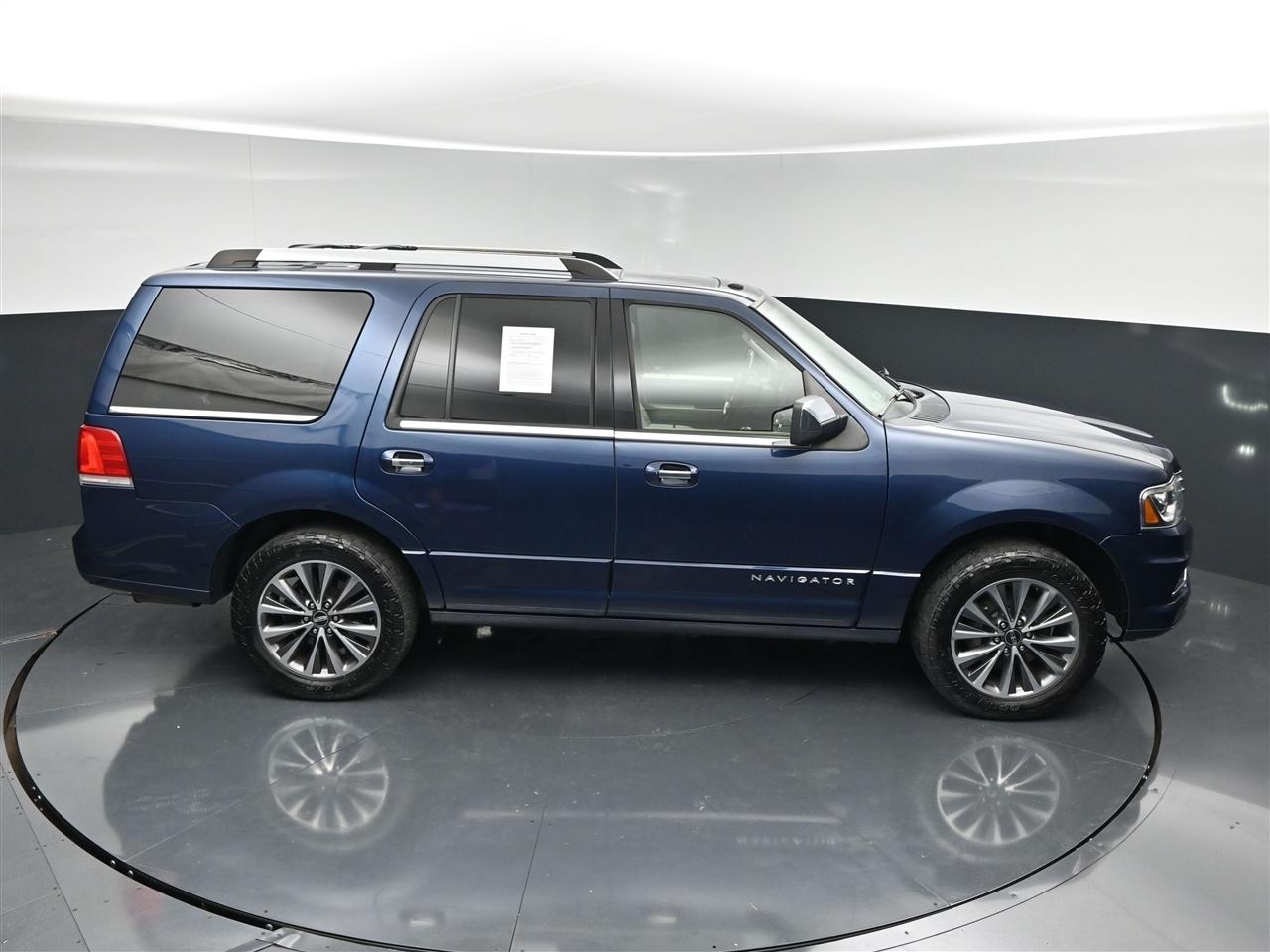 Lincoln Navigator Select 4WD 2017