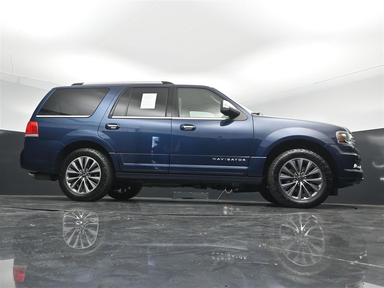 Lincoln Navigator Select 4WD 2017