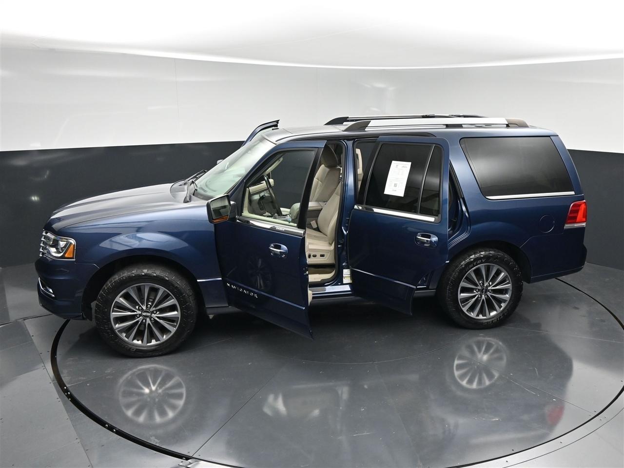Lincoln Navigator Select 4WD 2017