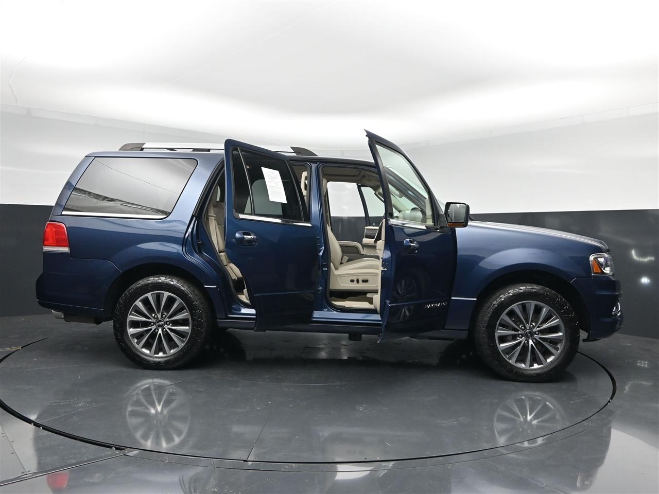 Lincoln Navigator Select 4WD 2017