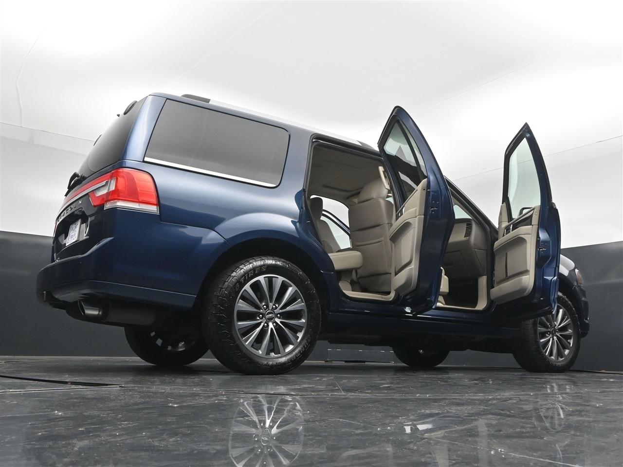 Lincoln Navigator Select 4WD 2017