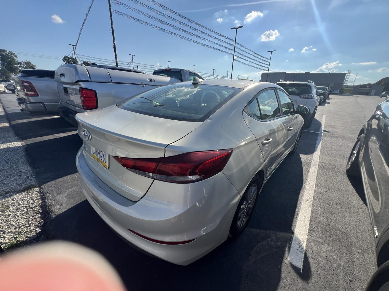 Hyundai Elantra Value Edition 6A 2017