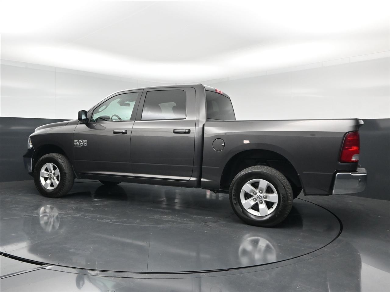 RAM 1500 Classic Tradesman Crew Cab SWB 4WD 2021