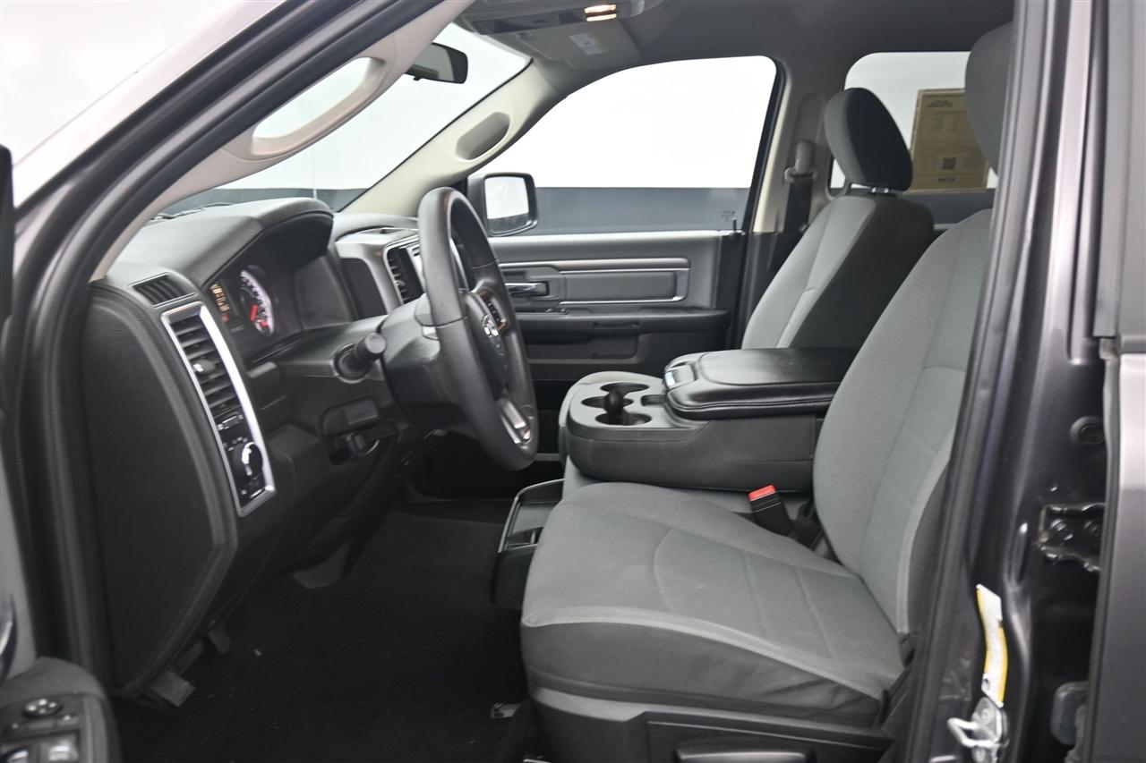 RAM 1500 Classic Tradesman Crew Cab SWB 4WD 2021