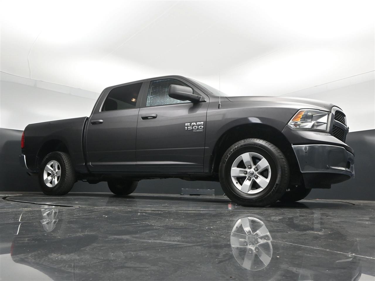 RAM 1500 Classic Tradesman Crew Cab SWB 4WD 2021