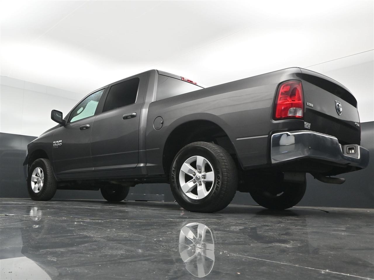RAM 1500 Classic Tradesman Crew Cab SWB 4WD 2021