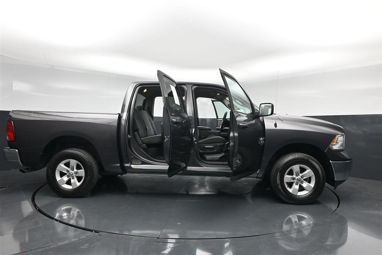 RAM 1500 Classic Tradesman Crew Cab SWB 4WD 2021
