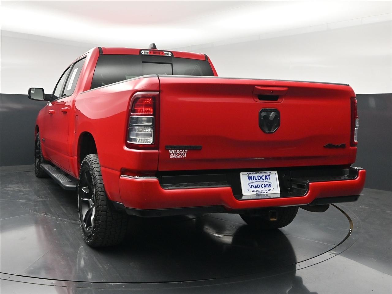 RAM 1500 Big Horn Crew Cab SWB 4WD 2022