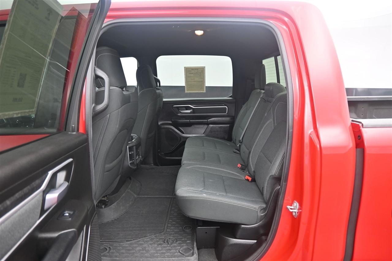 RAM 1500 Big Horn Crew Cab SWB 4WD 2022