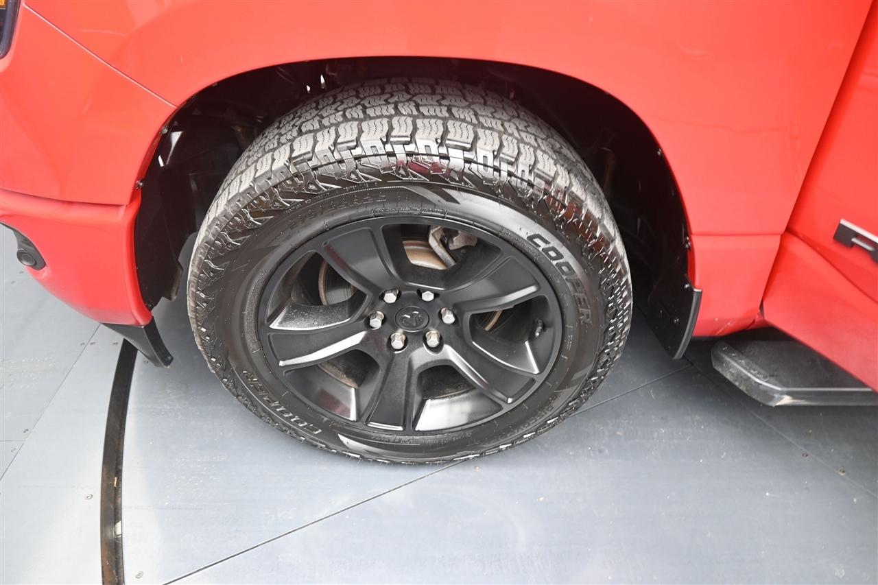 RAM 1500 Big Horn Crew Cab SWB 4WD 2022