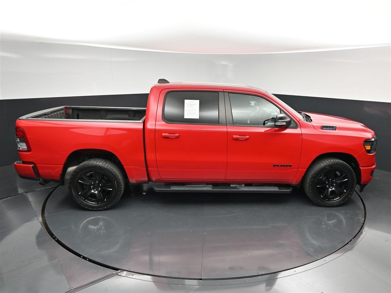 RAM 1500 Big Horn Crew Cab SWB 4WD 2022