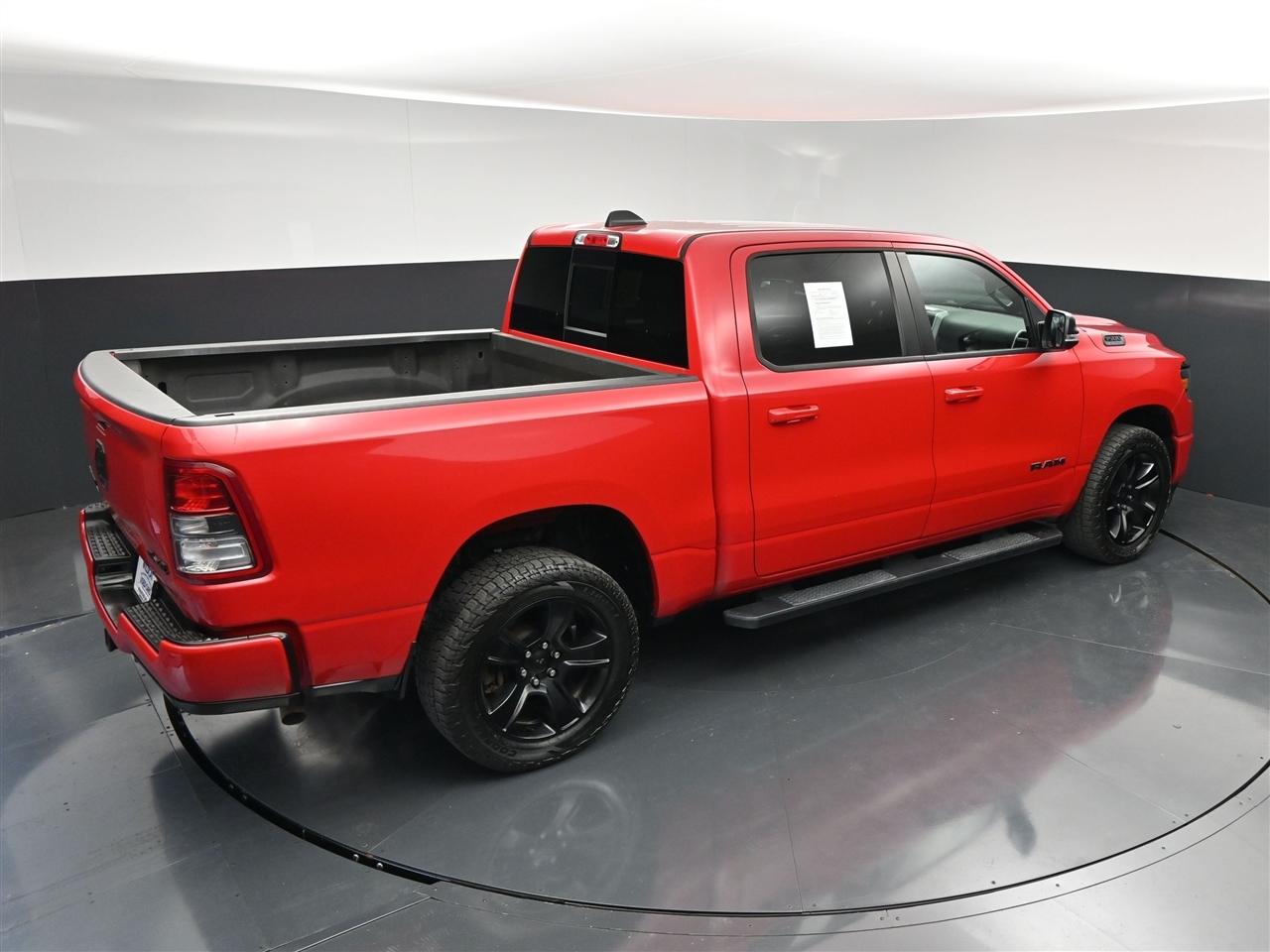 RAM 1500 Big Horn Crew Cab SWB 4WD 2022