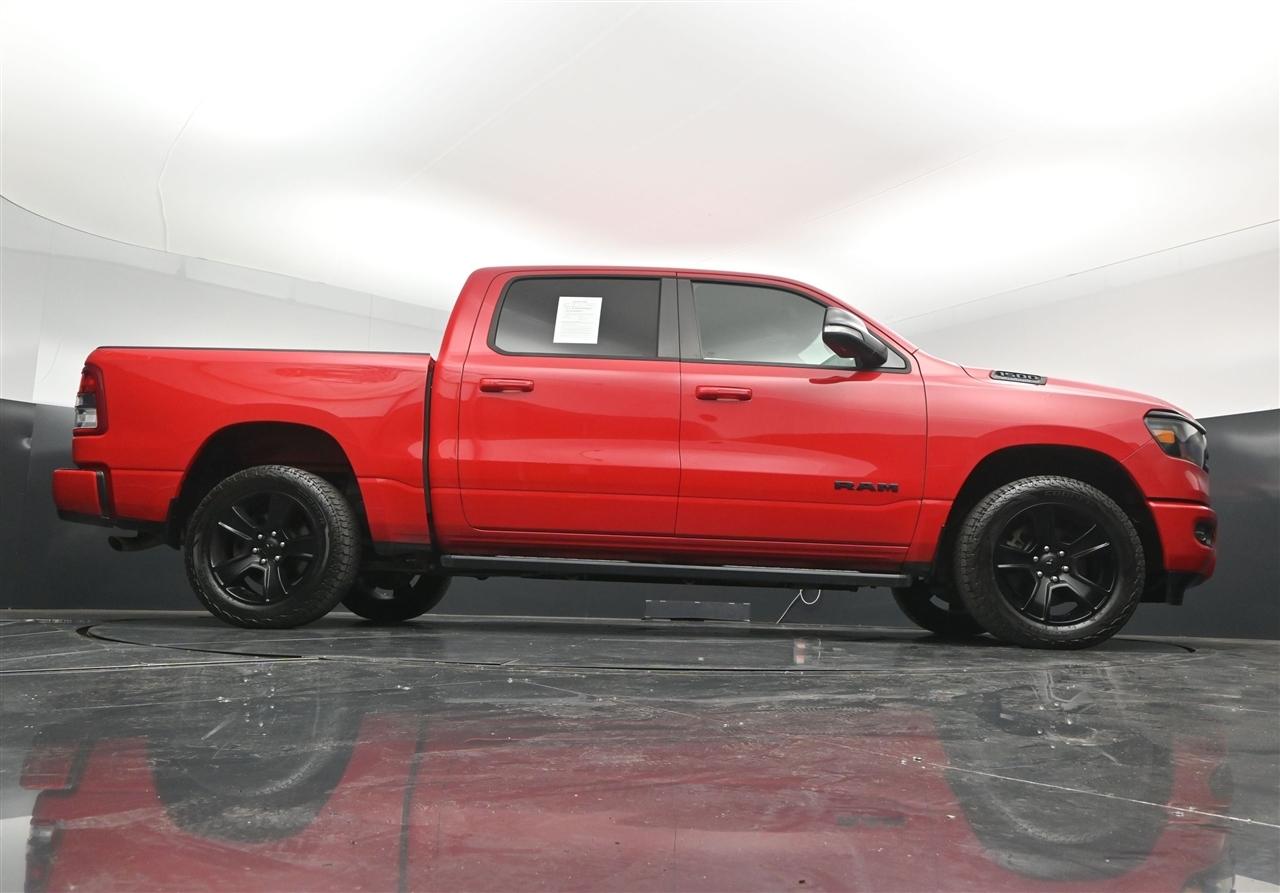 RAM 1500 Big Horn Crew Cab SWB 4WD 2022