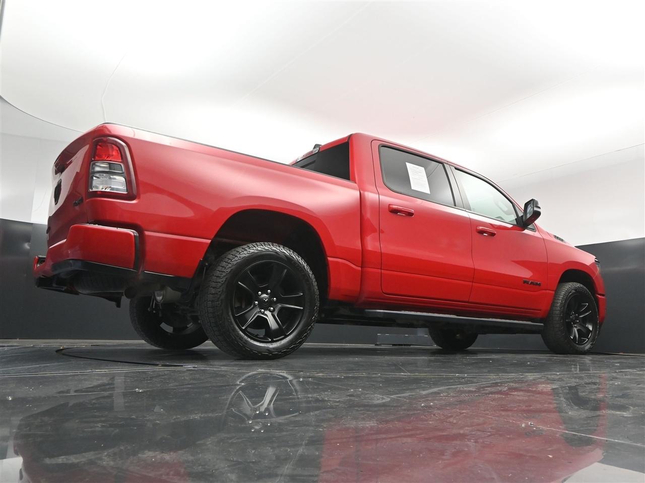RAM 1500 Big Horn Crew Cab SWB 4WD 2022