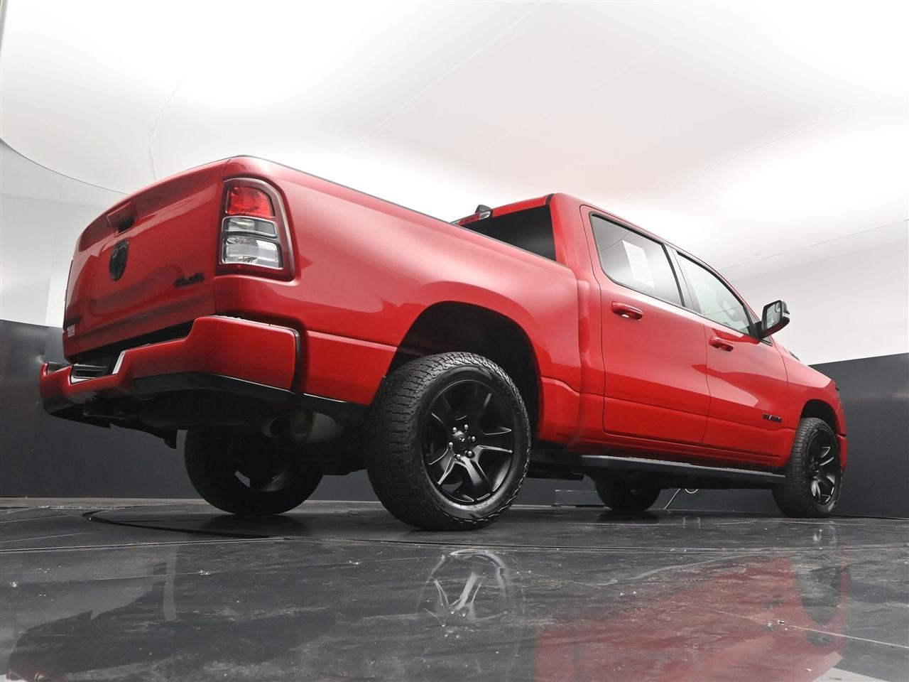 RAM 1500 Big Horn Crew Cab SWB 4WD 2022
