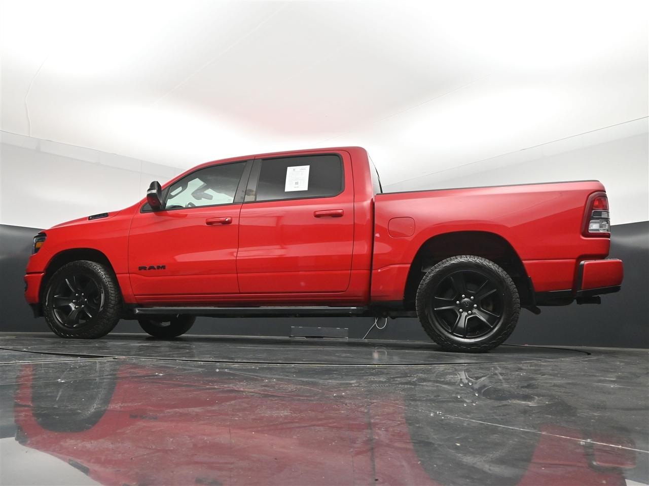 RAM 1500 Big Horn Crew Cab SWB 4WD 2022