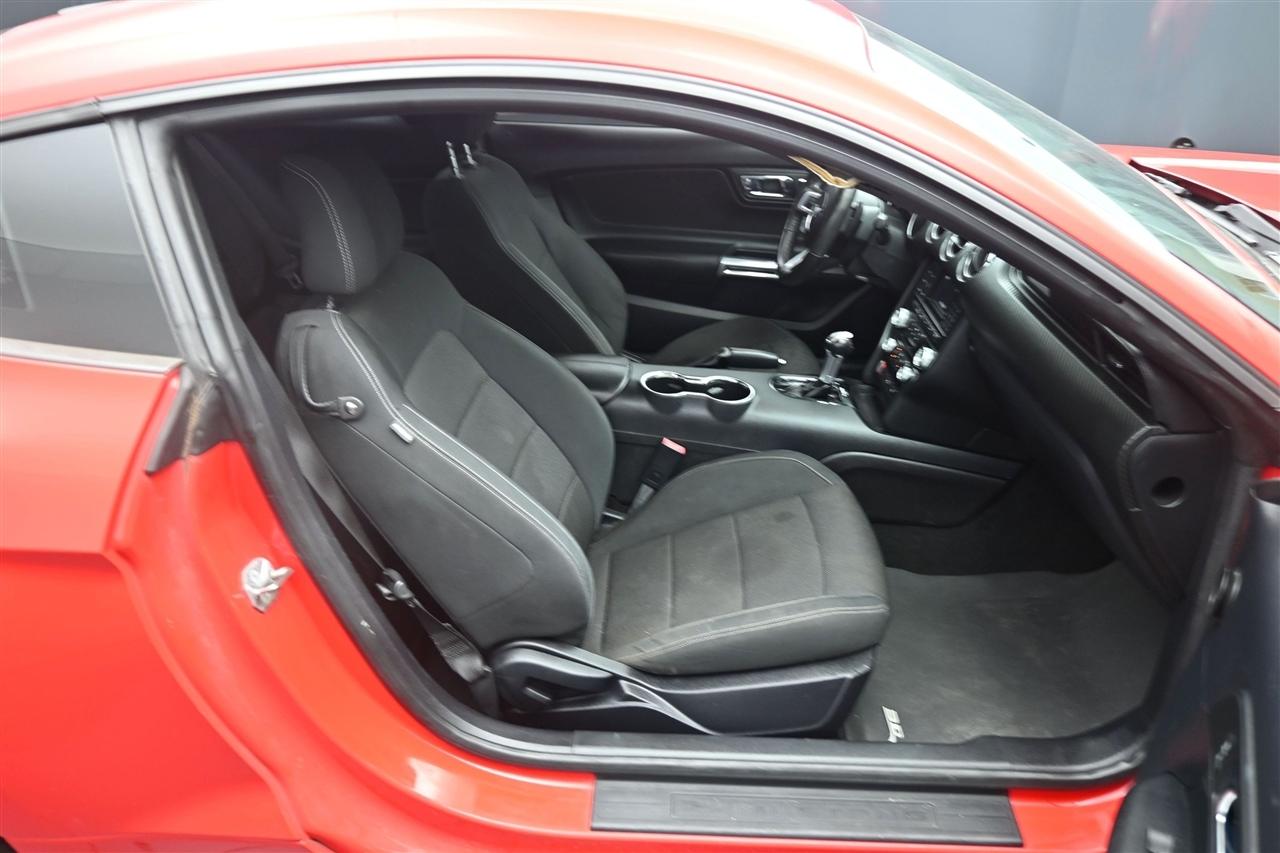 Ford Mustang V6 Coupe 2015