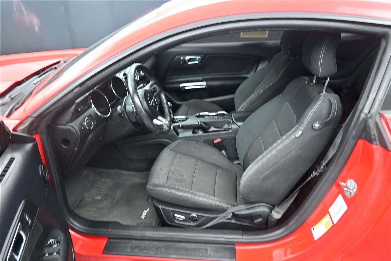 Ford Mustang V6 Coupe 2015