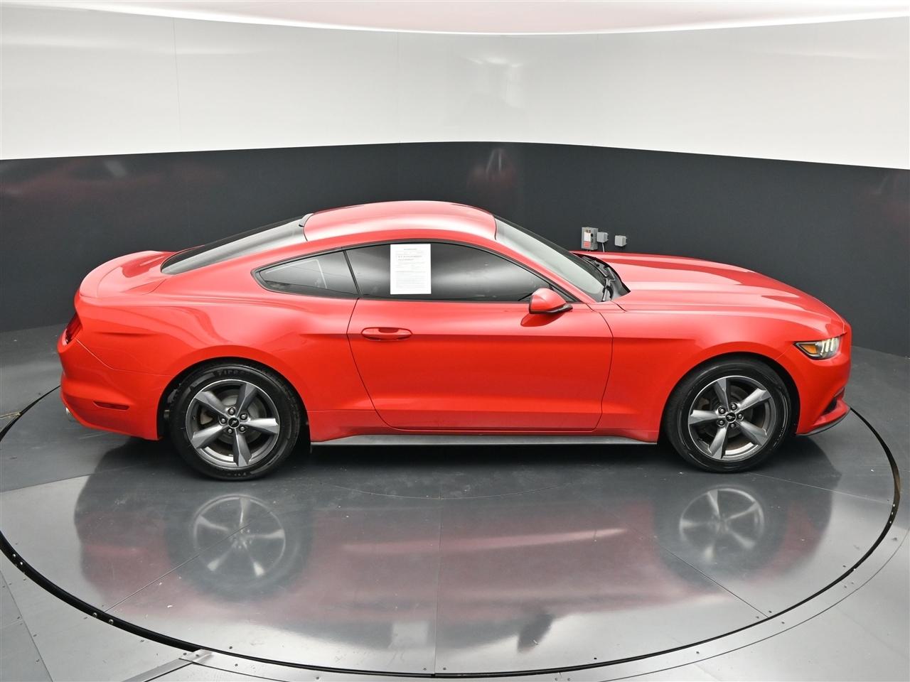 Ford Mustang V6 Coupe 2015