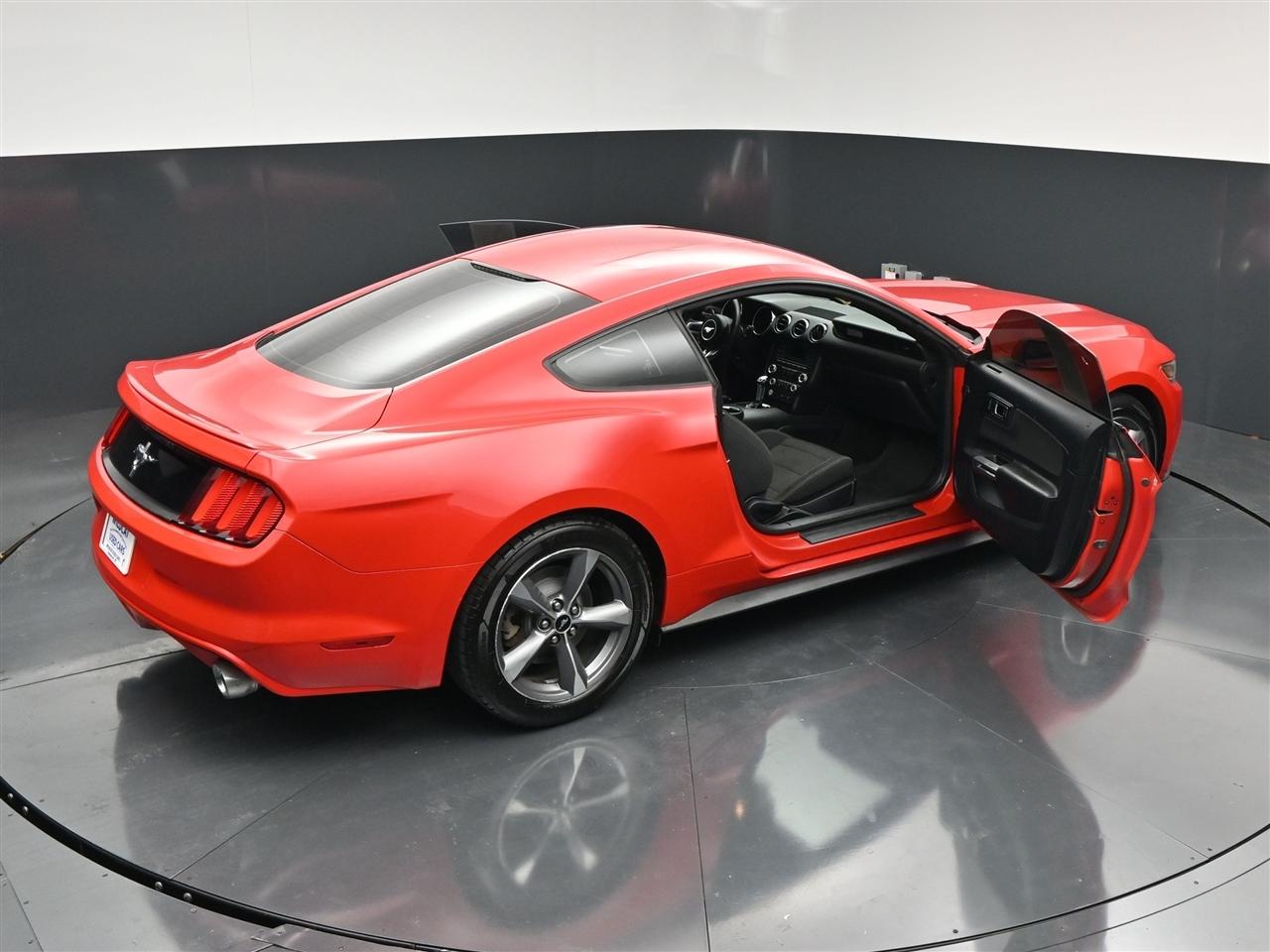 Ford Mustang V6 Coupe 2015