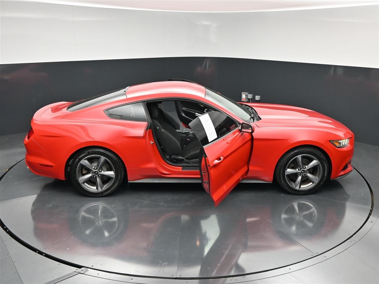 Ford Mustang V6 Coupe 2015