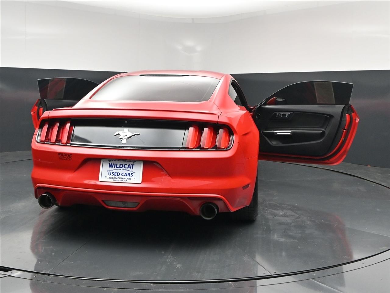 Ford Mustang V6 Coupe 2015