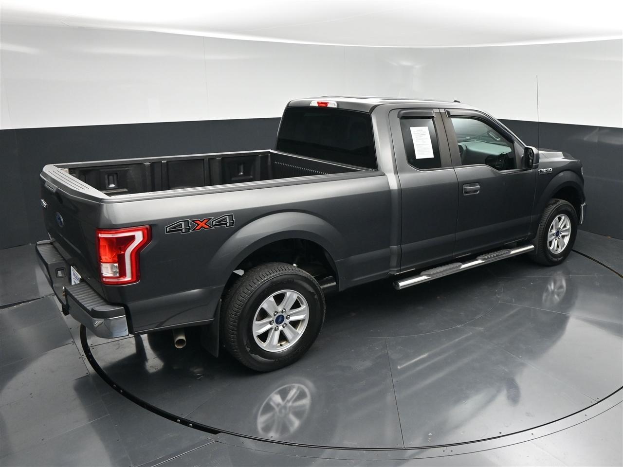Ford F-150 XLT SuperCab 8-ft. Bed 4WD 2017