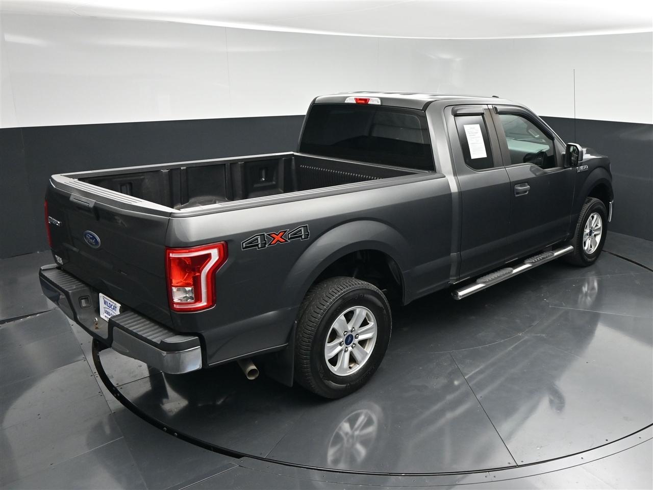 Ford F-150 XLT SuperCab 8-ft. Bed 4WD 2017