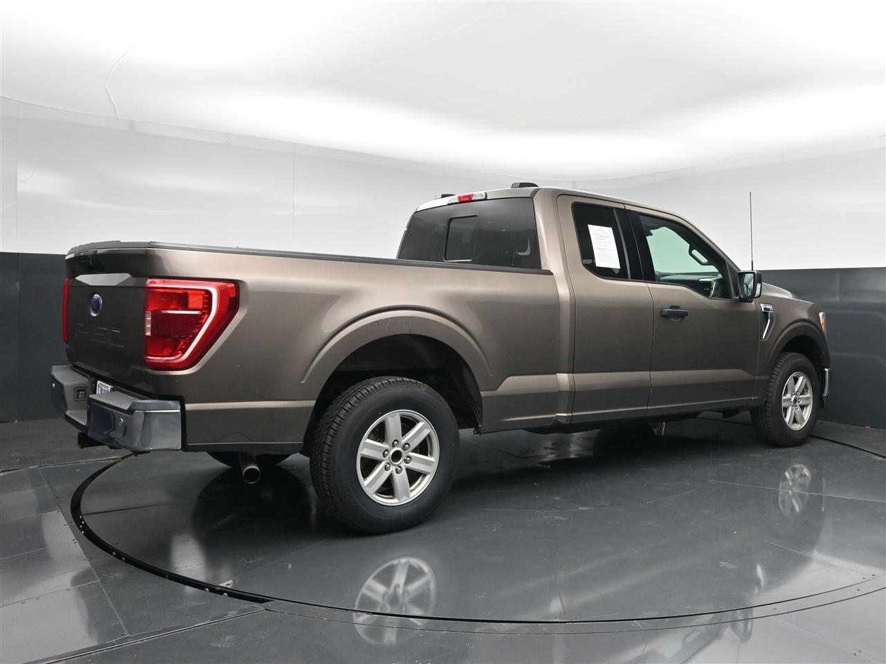 Ford F-150 XLT SuperCab 8-ft. 2WD 2021
