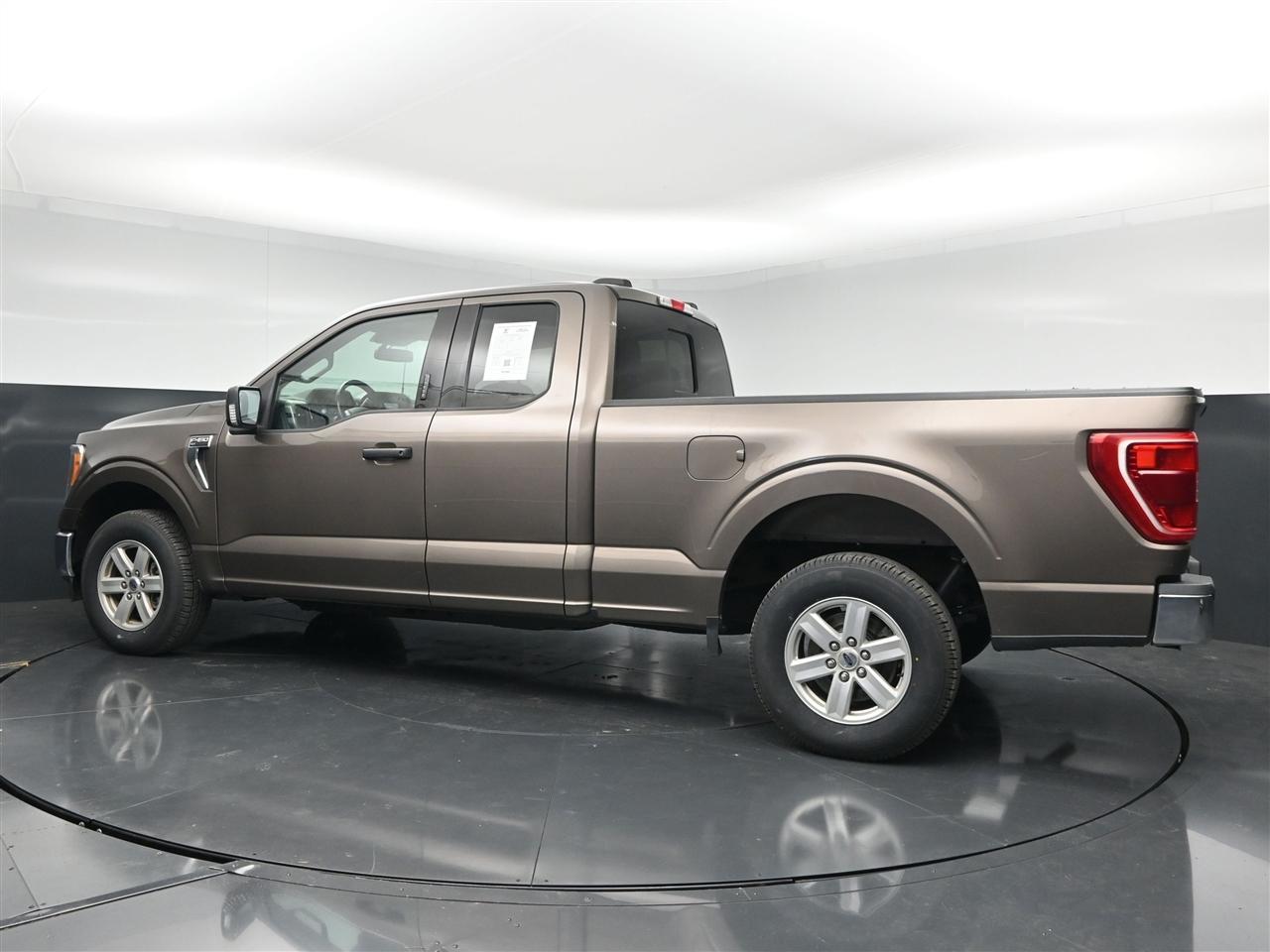 Ford F-150 XLT SuperCab 8-ft. 2WD 2021