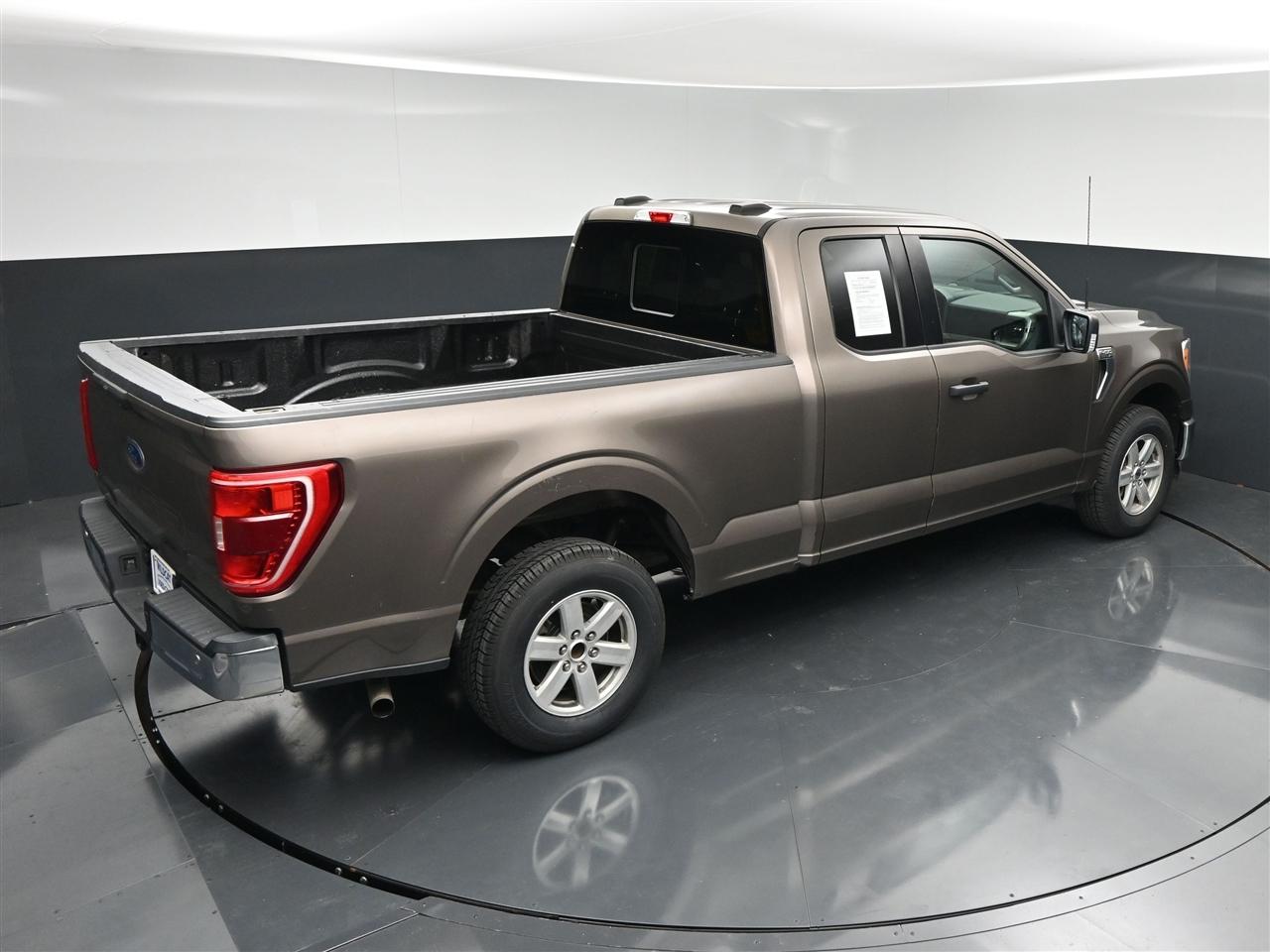 Ford F-150 XLT SuperCab 8-ft. 2WD 2021
